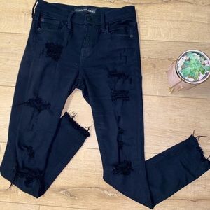 Ripped Jeggings in Black